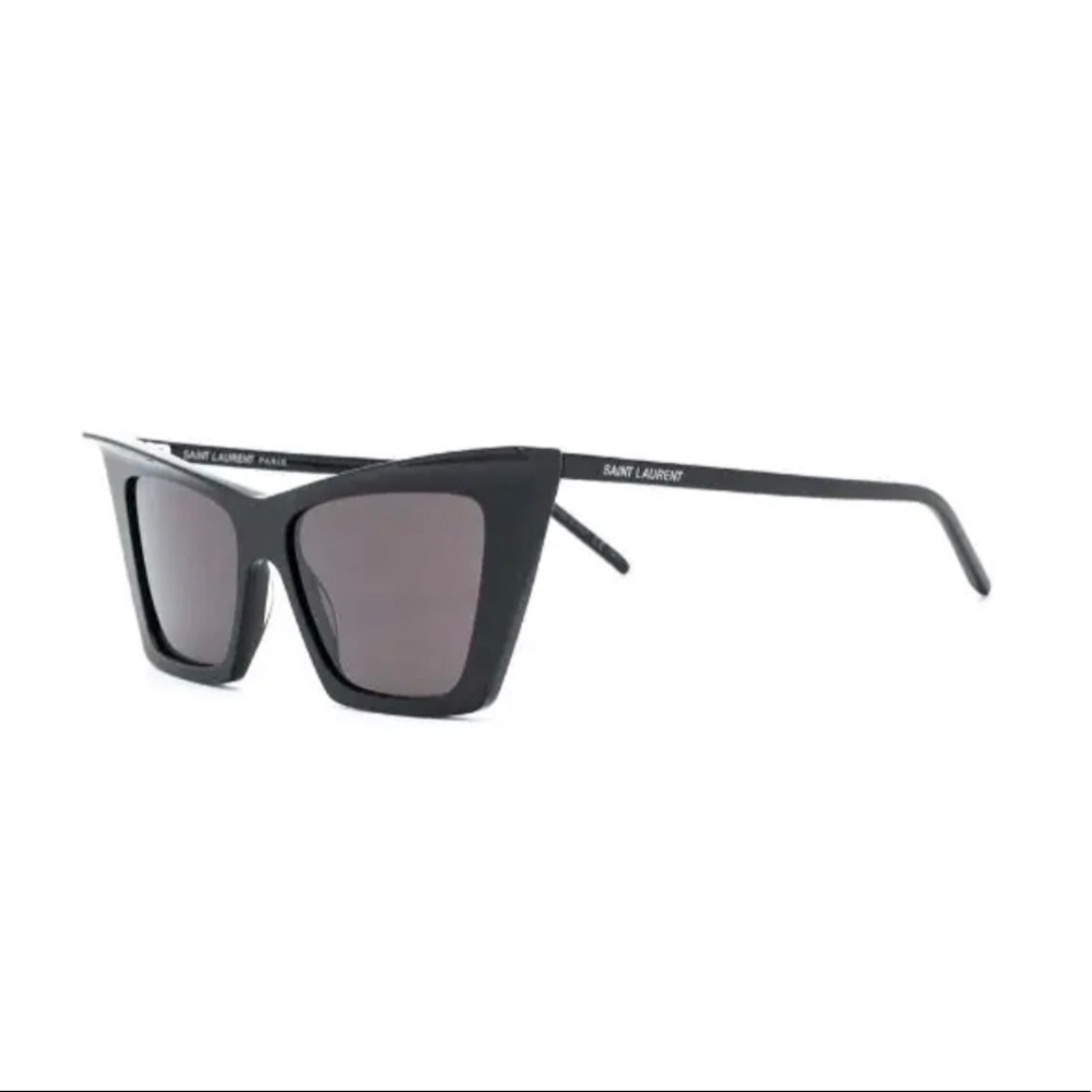 Saint Laurent Eyewear
Kate cat-eye sunglasses